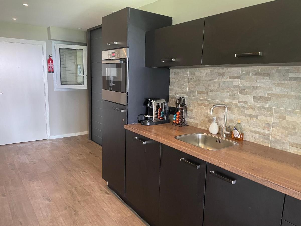 4-star Beachfront Appartment- Sea View Apartment *